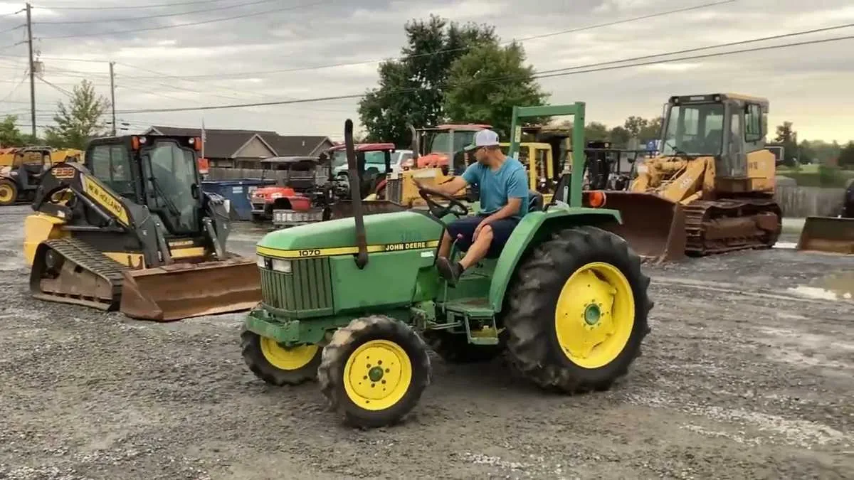 1994 john deere 1070 specs