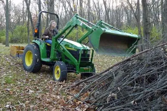 2003 john deere 4410 specs