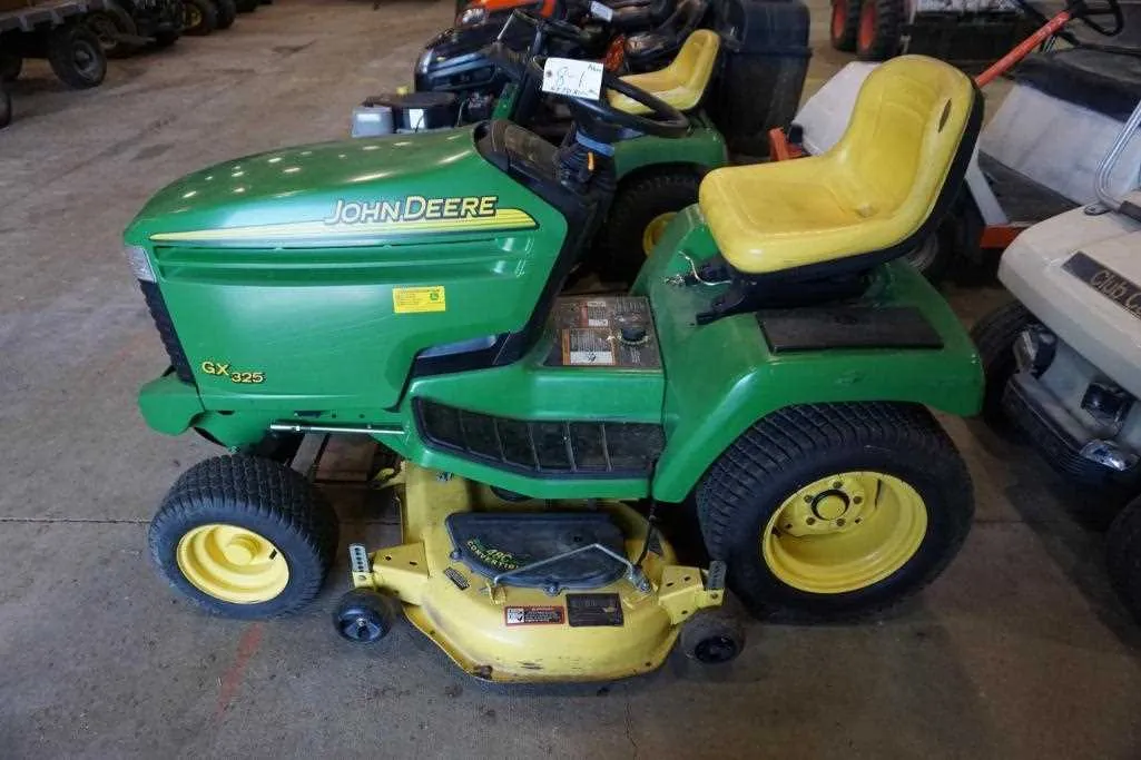2008 john deere 325 specs