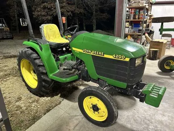 2010 john deere 4100 specs