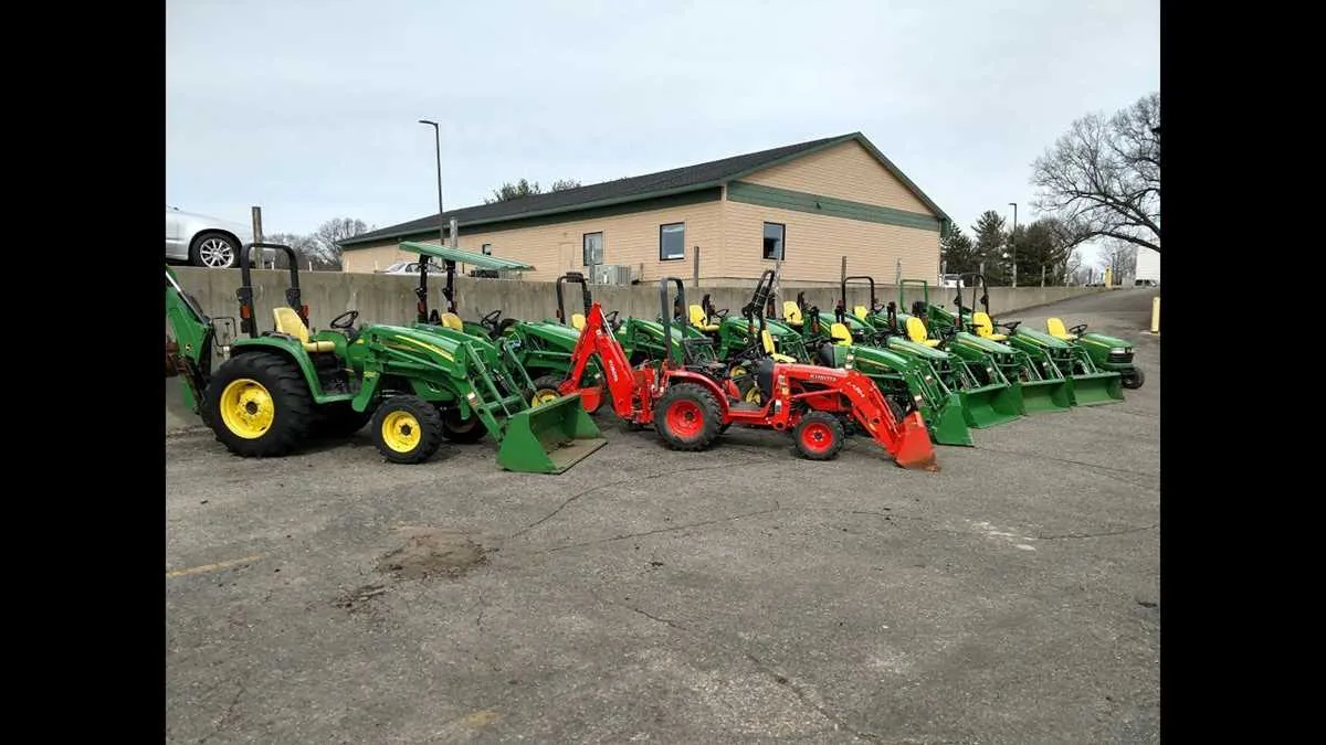 2013 john deere 790 specs