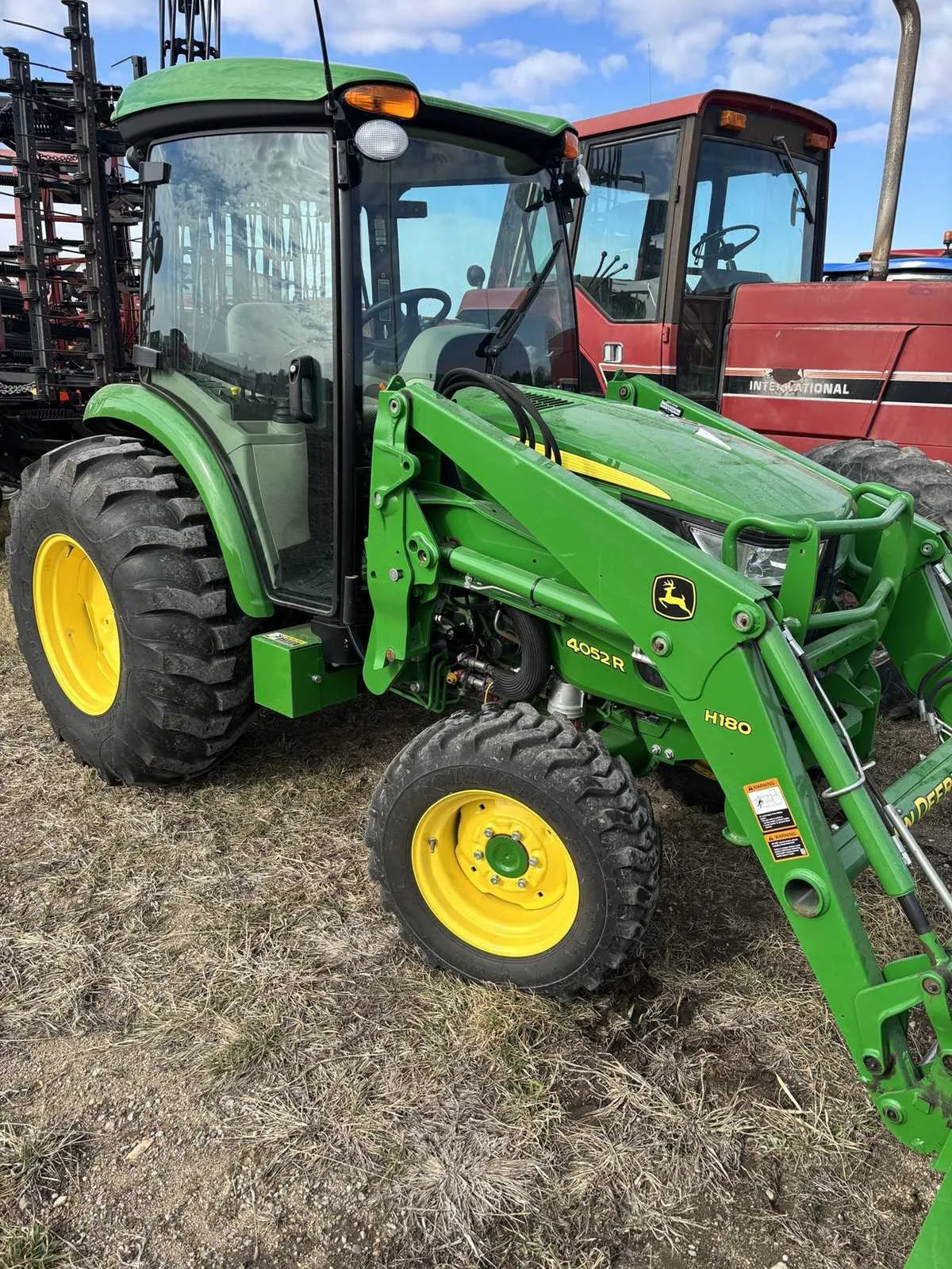 2016 john deere 4052r specs