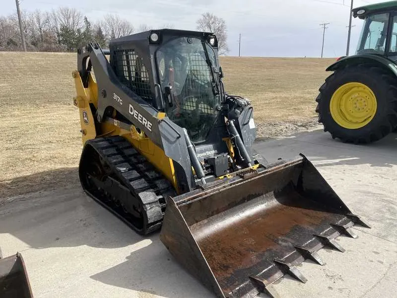 2017 john deere 317g specs