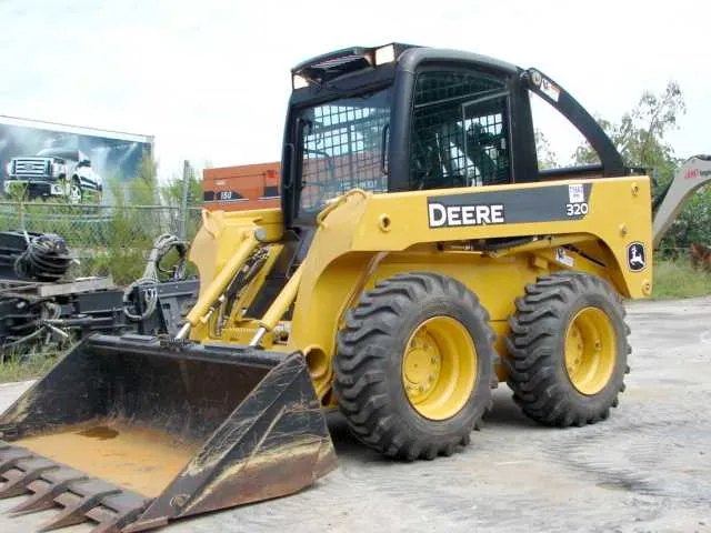2018 john deere 320e specs