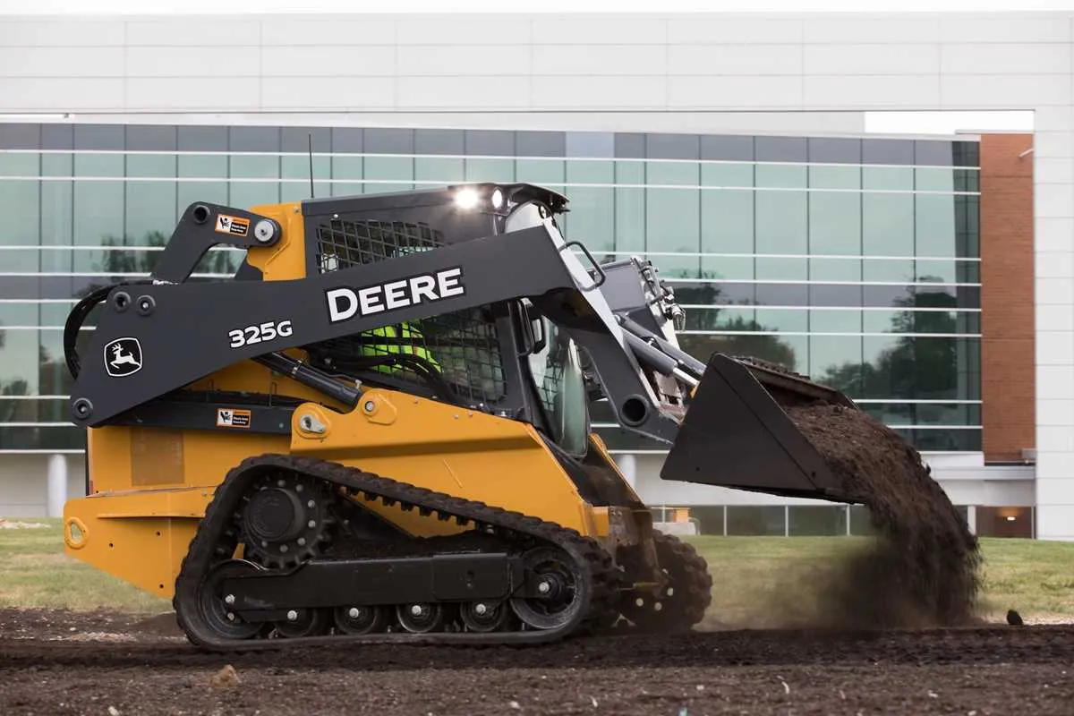 2018 john deere 325g specs