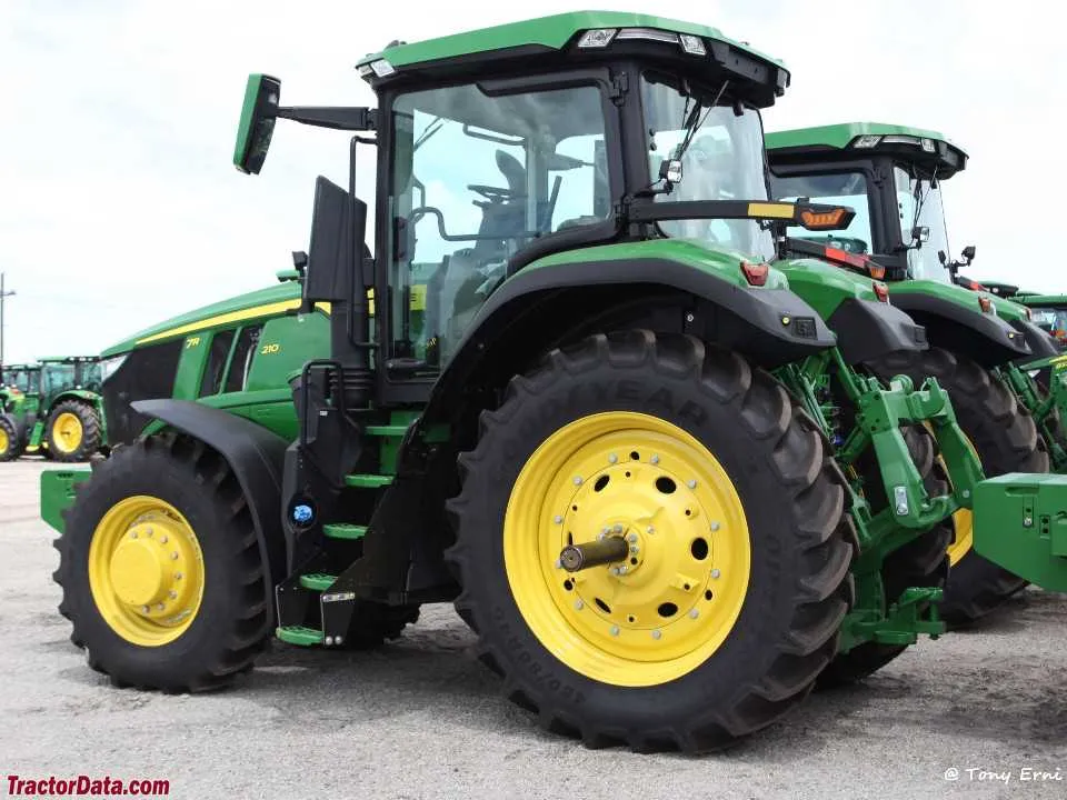2019 john deer 210l specs
