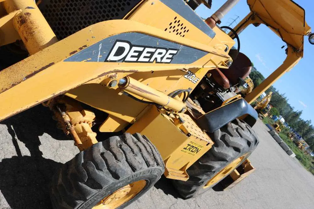 2019 john deer 210lep specs