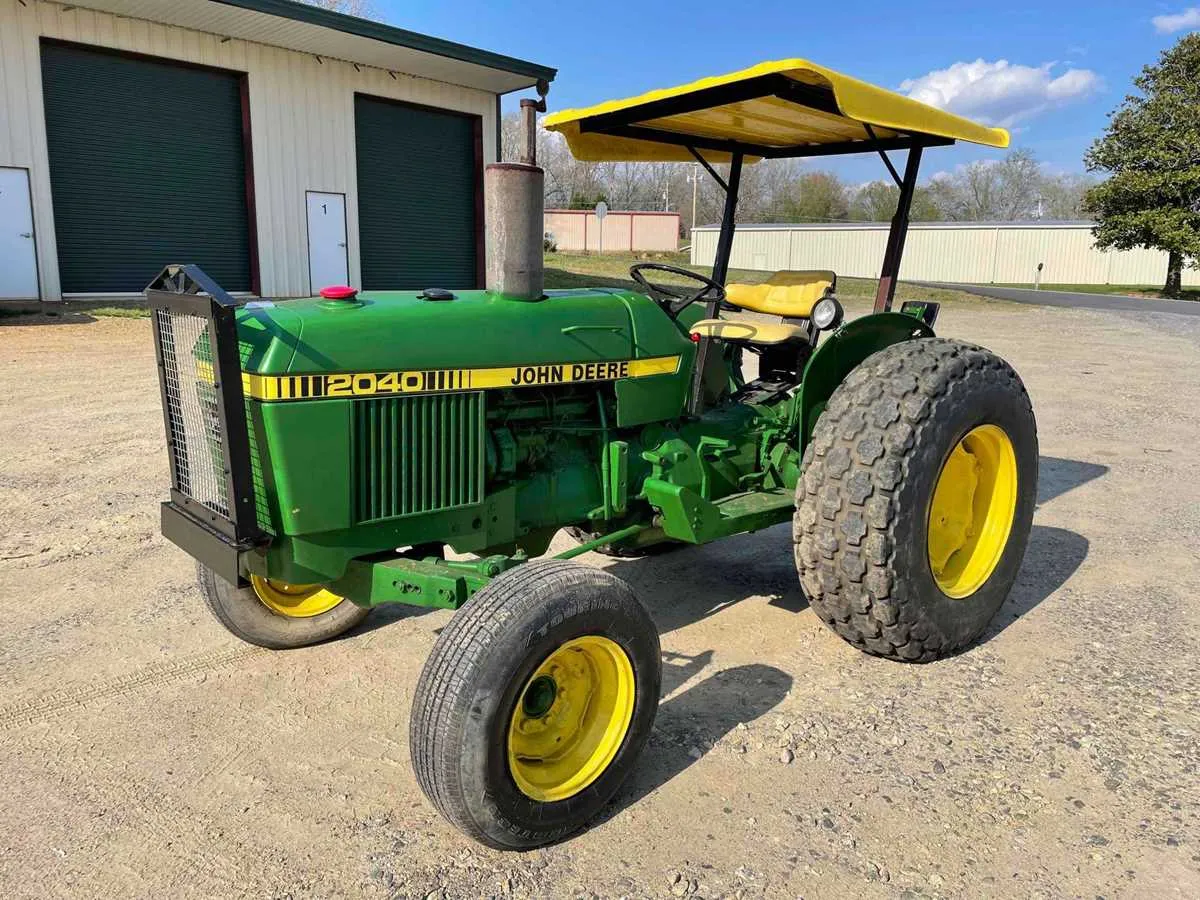 2040 john deere specs