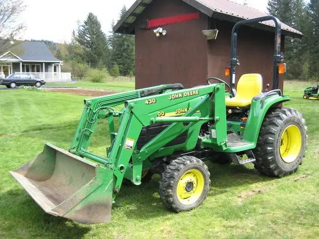 4400 john deere specs