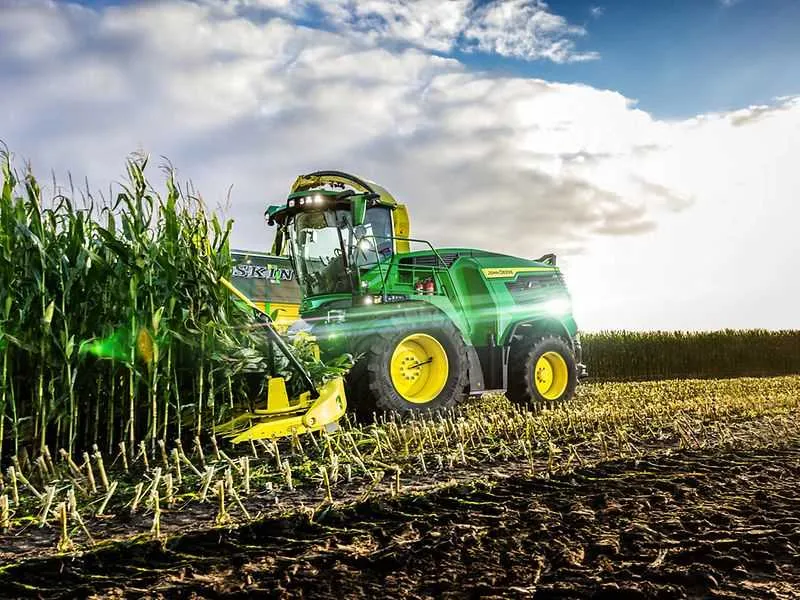 8200 john deere specs
