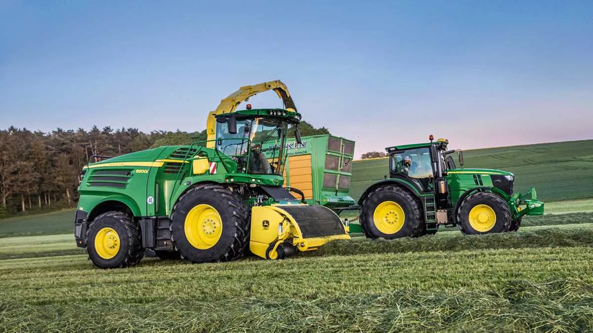 8600i john deere chopper specs