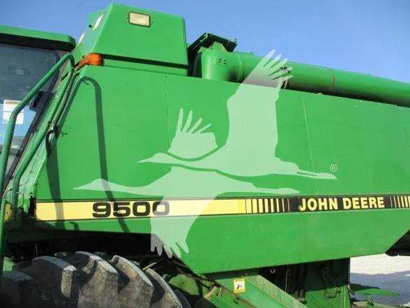 9500 john deere combine specs