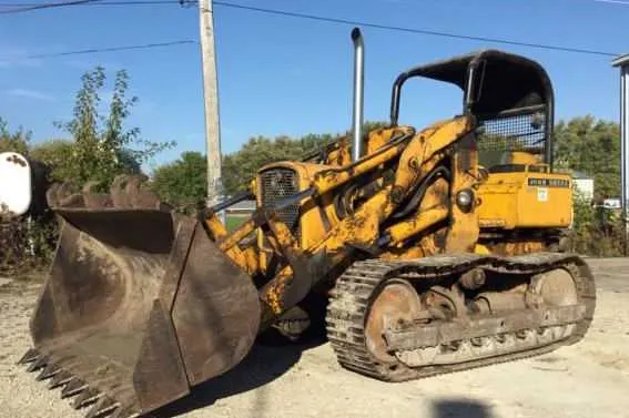difference in john deere 450 e and 450g dozers spec