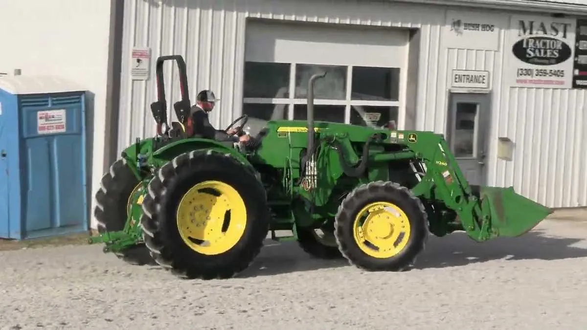 john deer 5085e specs