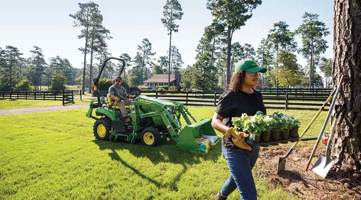 john deere 1025e specs