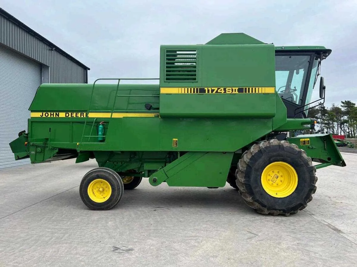 john deere 1166 combine specs