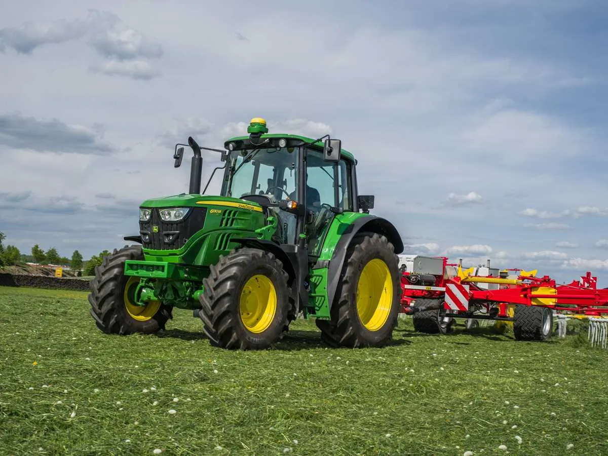 john deere 130m specs