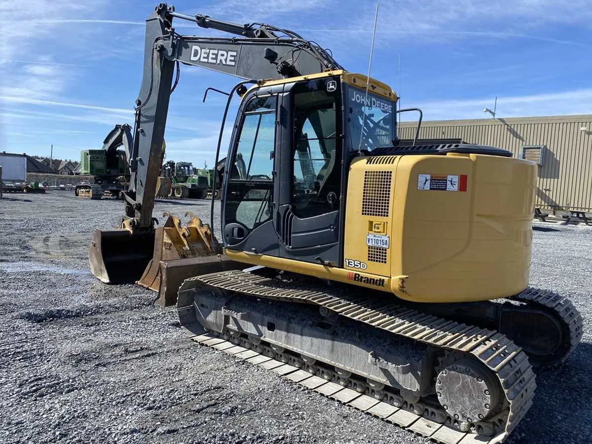 john deere 135 specs