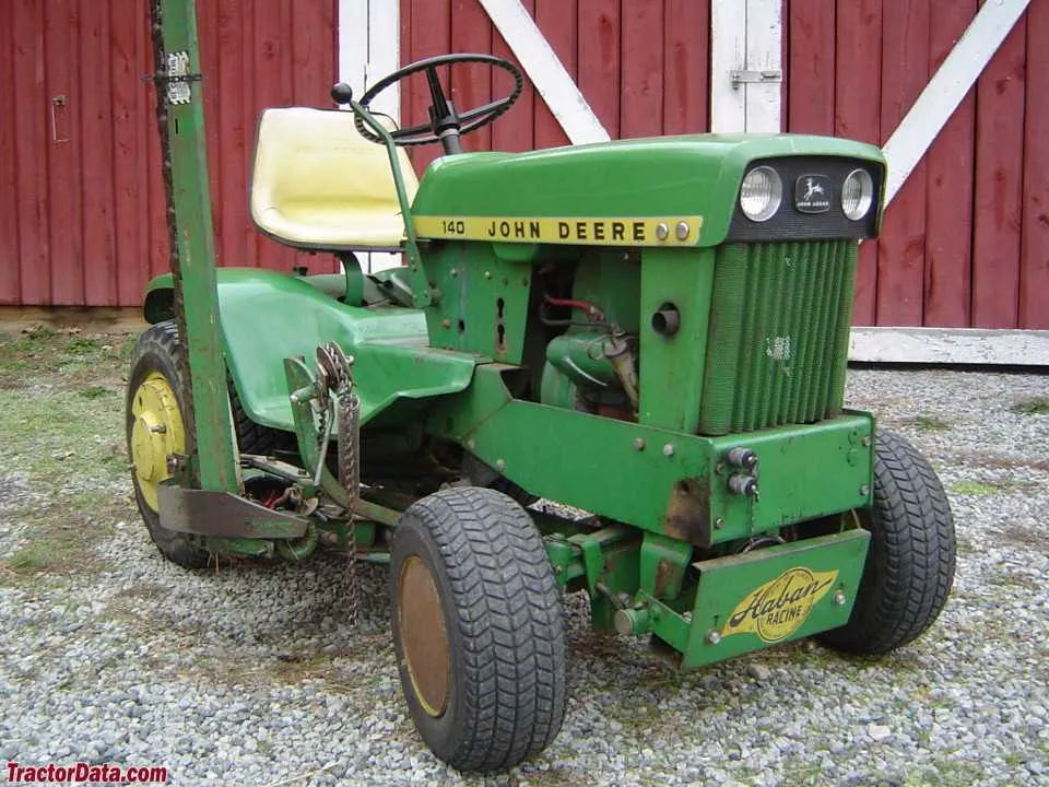 john deere 140 lawn tractor specs