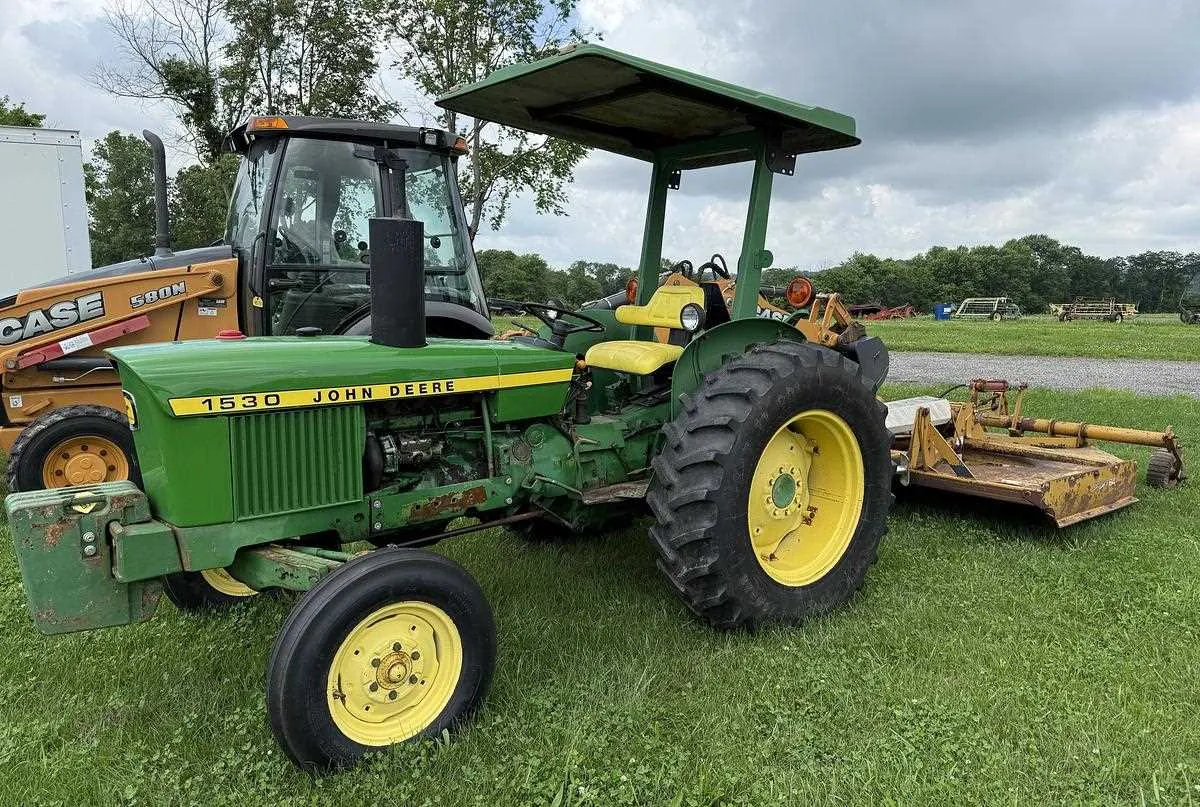 john deere 1530 utility tractor specs