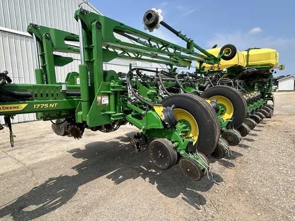 john deere 1775nt planter specs