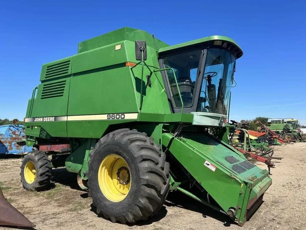 john deere 1996 9600 combine specs