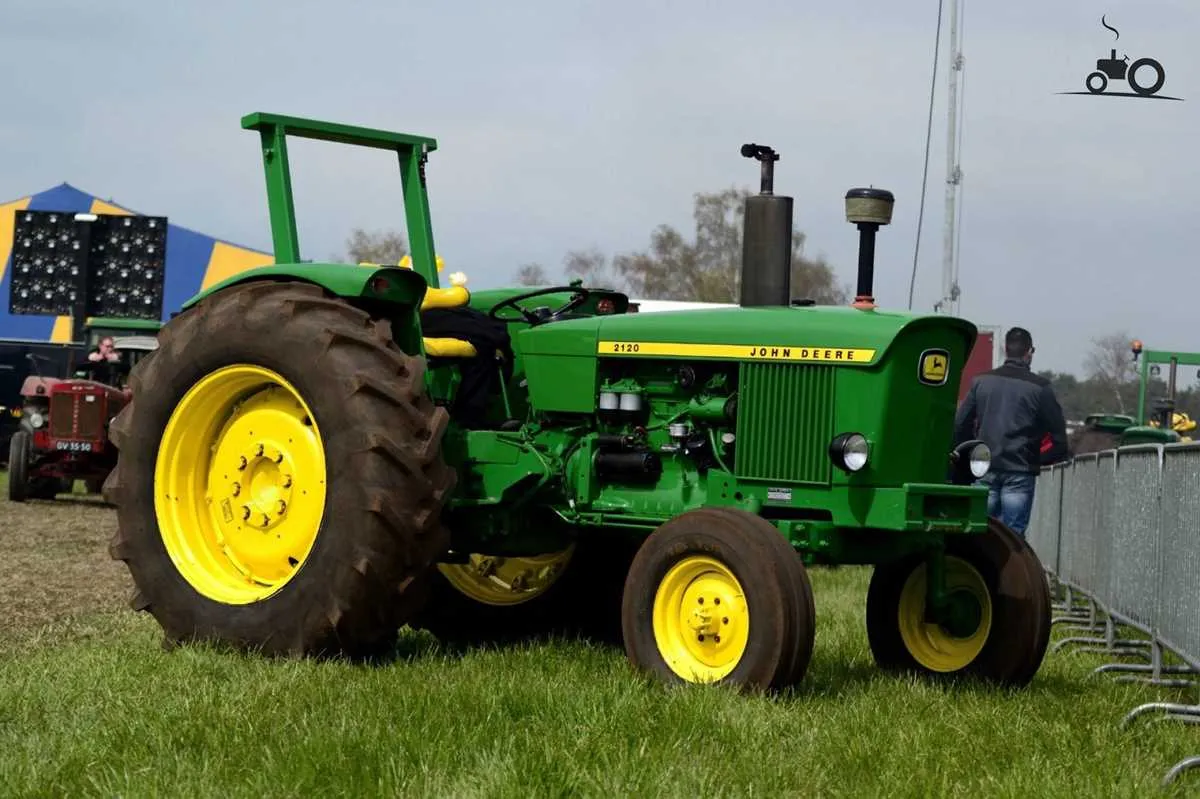 john deere 2120 tractor specs