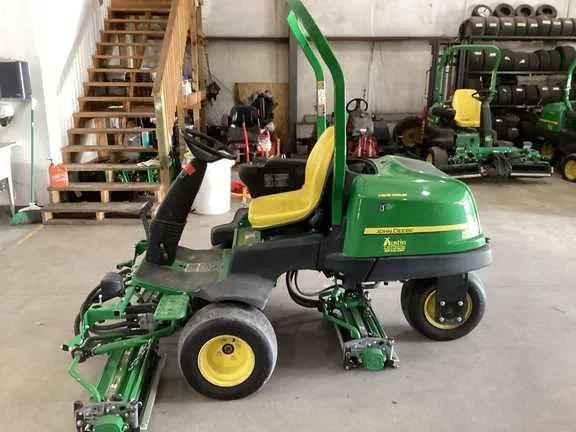 john deere 2500 greens mower specs
