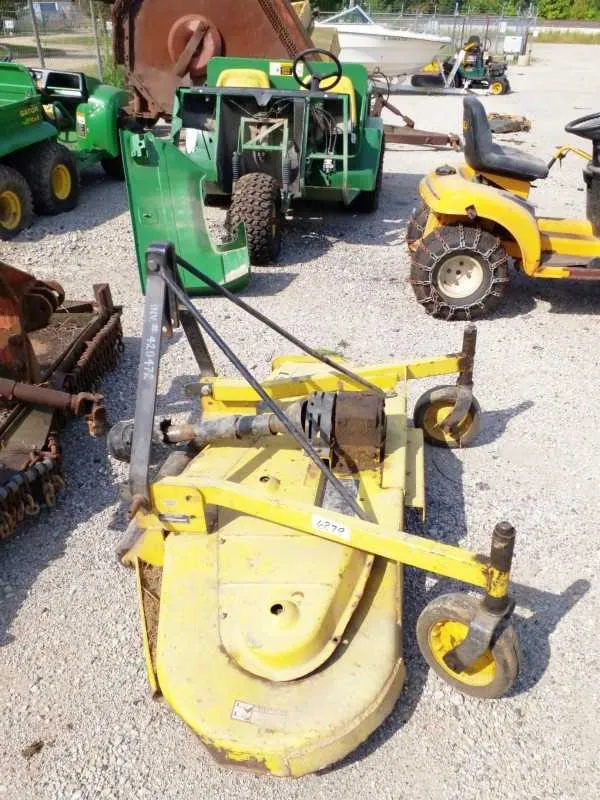 john deere 261 finish mower specs