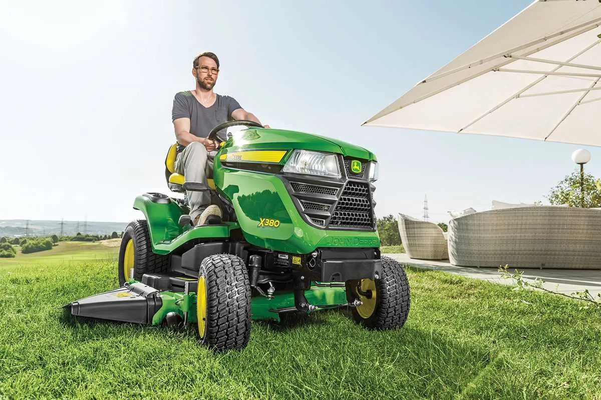 john deere 300 series specs