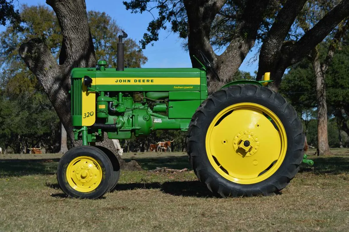 john deere 320 garden tractor specs