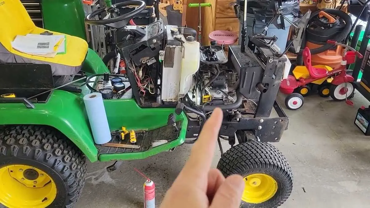 john deere 425 engine torque specs