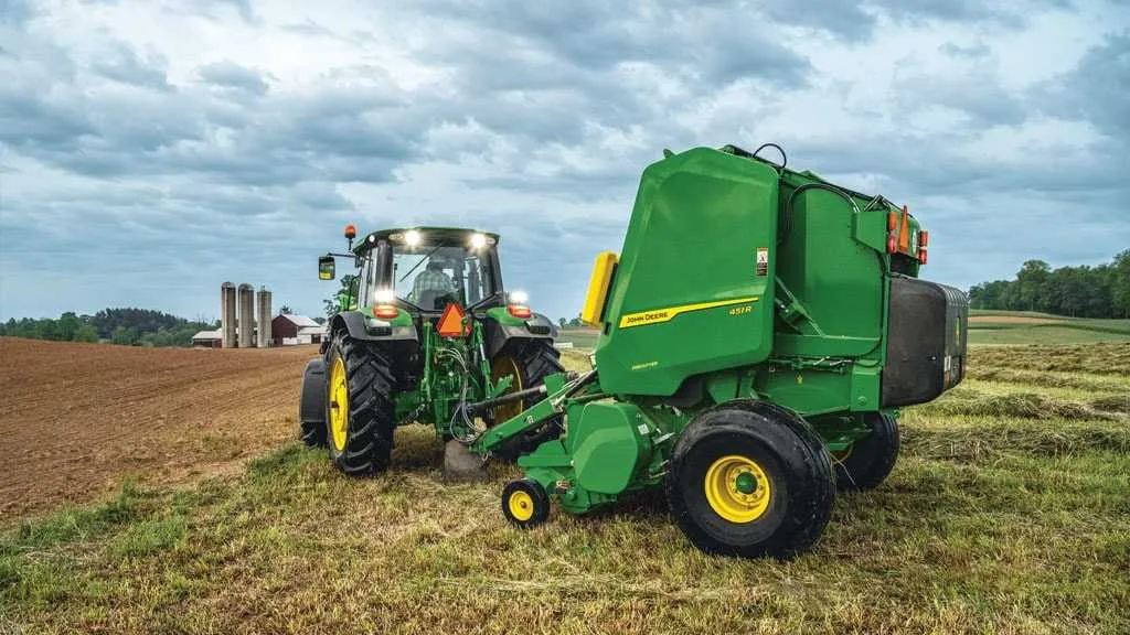 john deere 556 round baler specs
