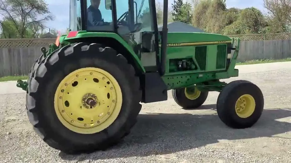 john deere 7200 tractor specs
