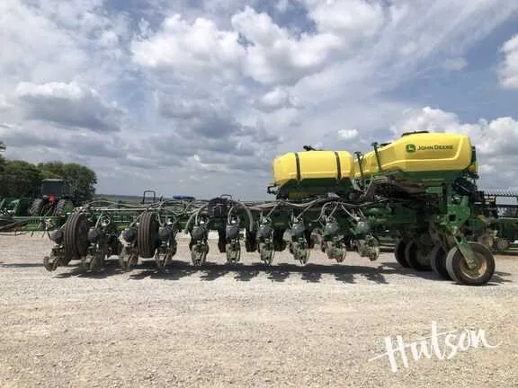 john deere 7240 tractor specs