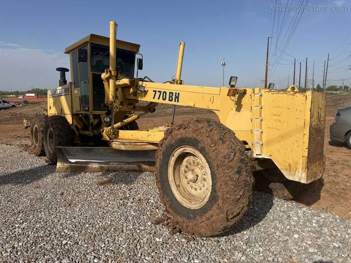john deere 770 motor grader specs