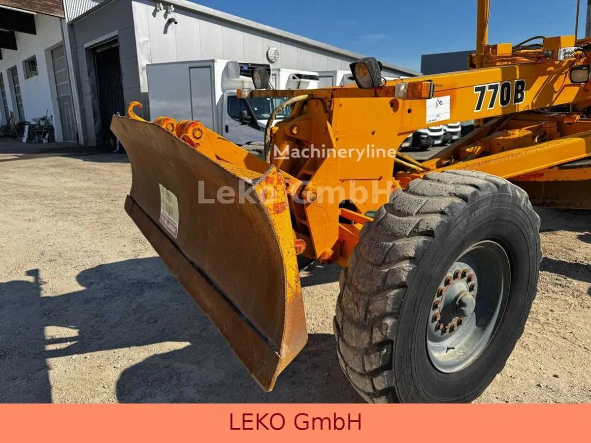 john deere 770b motor grader specs