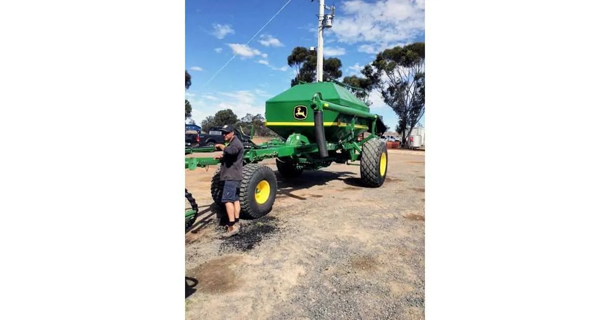 john deere 787 air cart specs