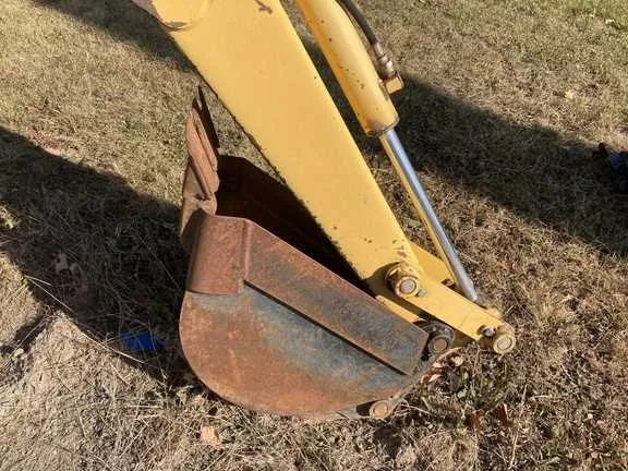 john deere 850 backhoe attachment specs