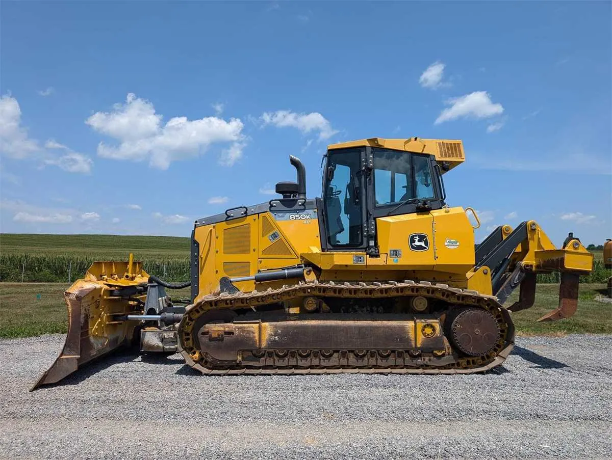 john deere 850 dozer travel specs