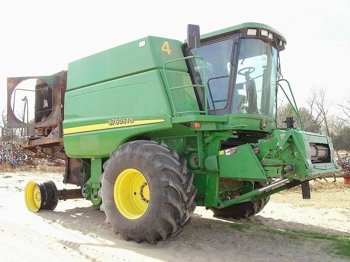 john deere 9760 combine specs