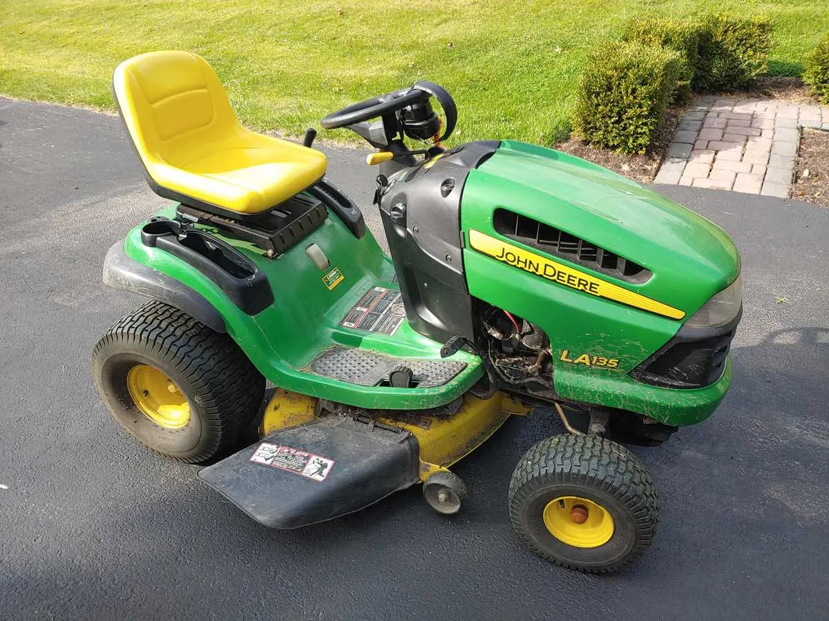 john deere lt 135 specs