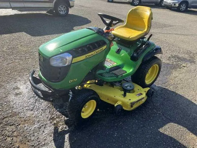 john deere s130 vs cub cadet xt1 lt42 specs john deere s130 vs cub cadet xt1 lt42 specs