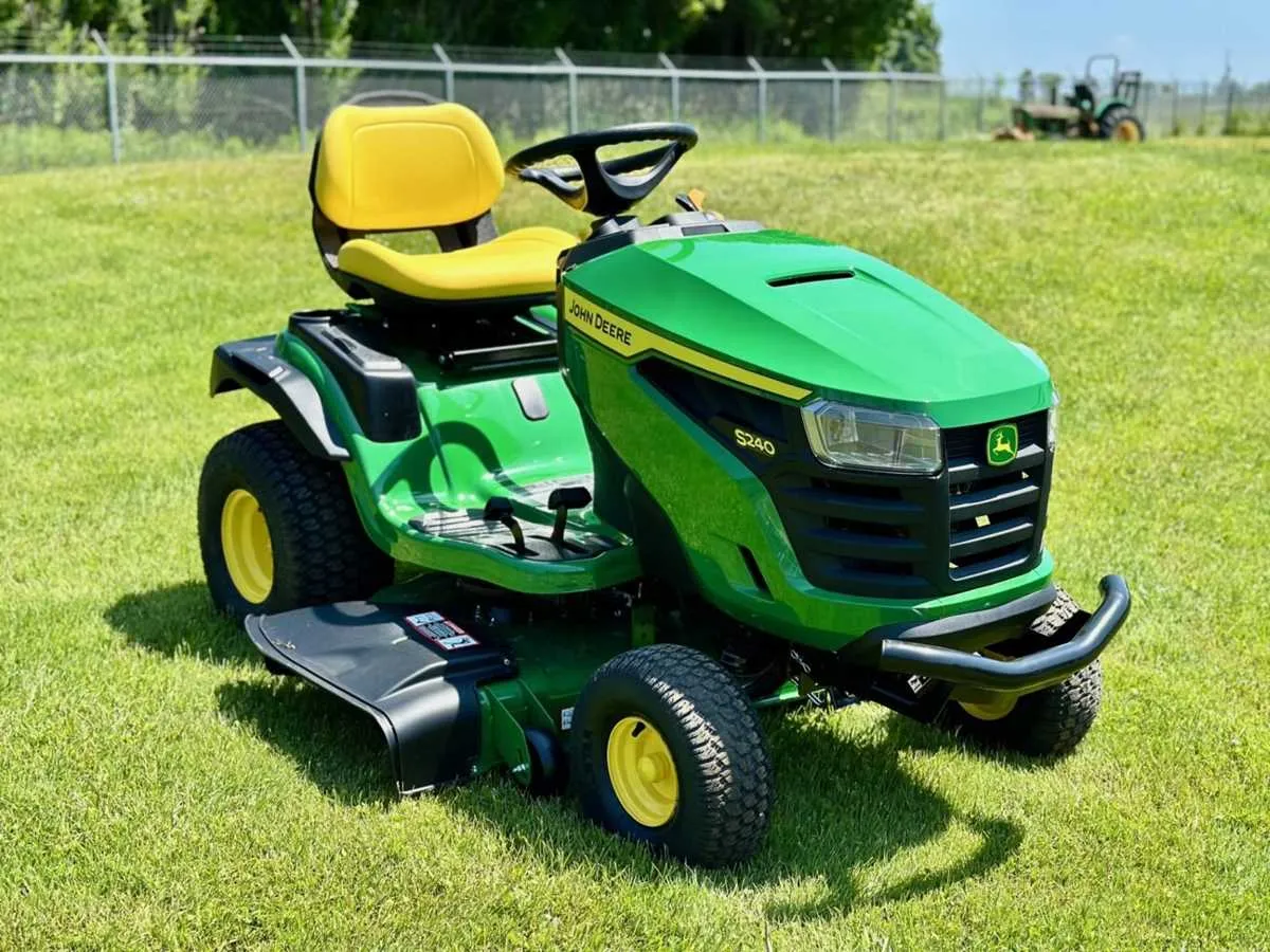 john deere s240 sport lawn tractor specs john deere s240 sport lawn tractor specs