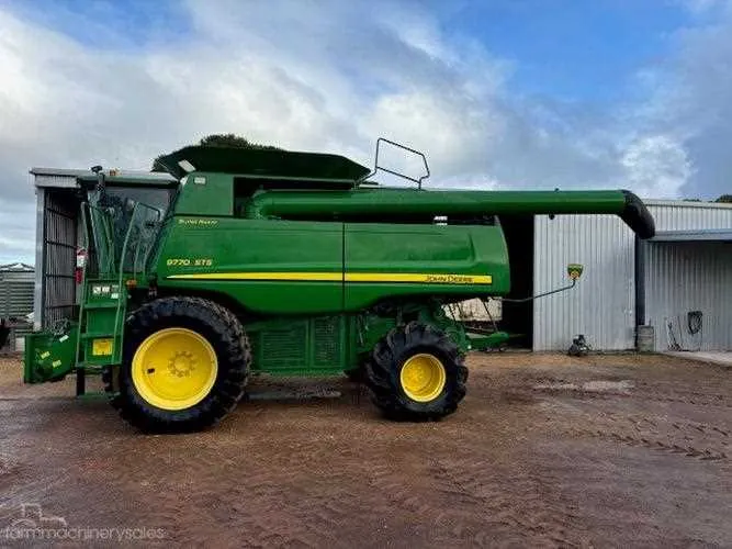 john deere sts combine specs