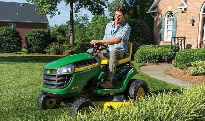 l110 john deere e140 specs