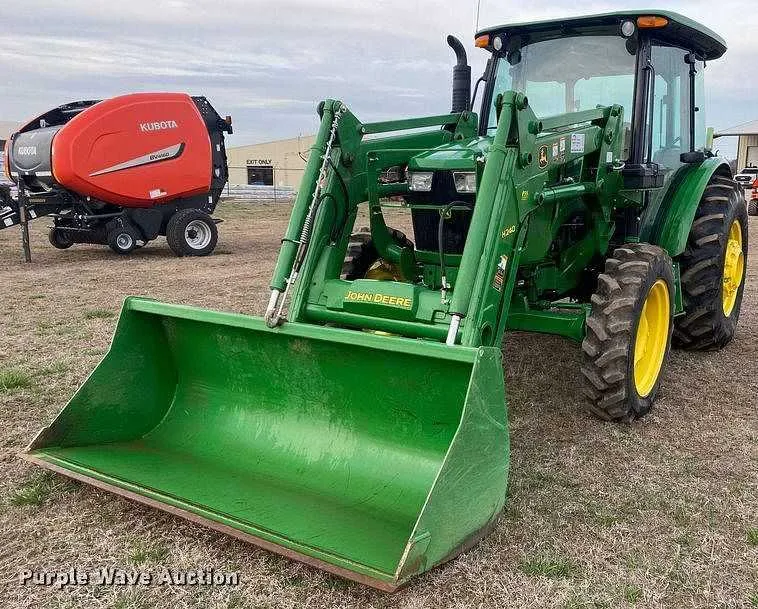specs on a 2017 john deere 5065e