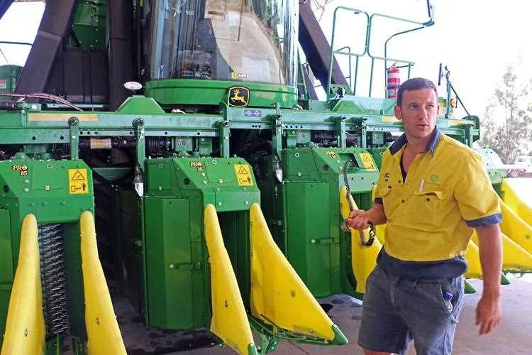 john deere 7760 cotton picker specs