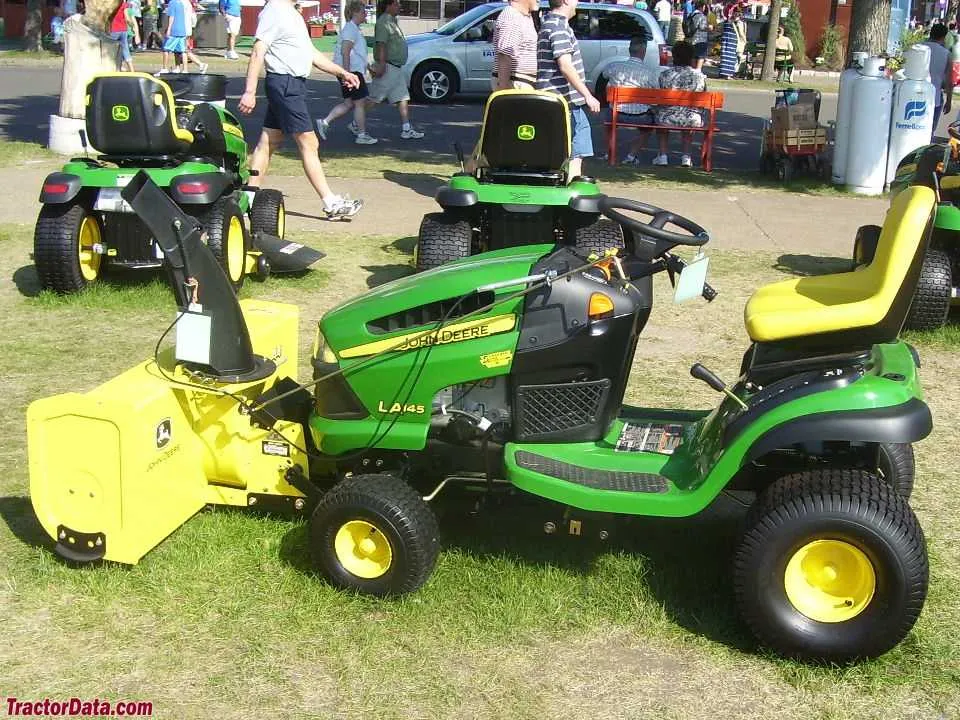 john deere la145 battery specs