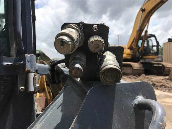 2014 john deere 323d specs